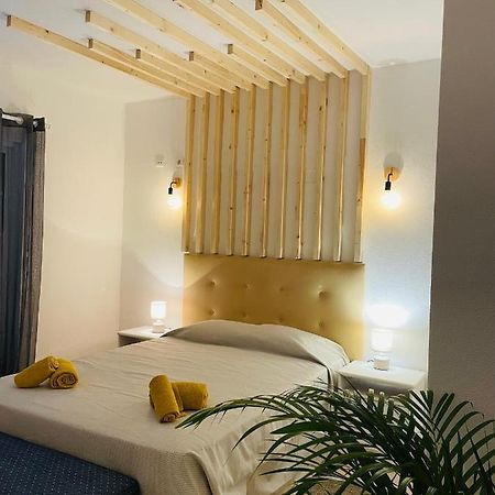 Travellers Guesthouse Lagos Dış mekan fotoğraf