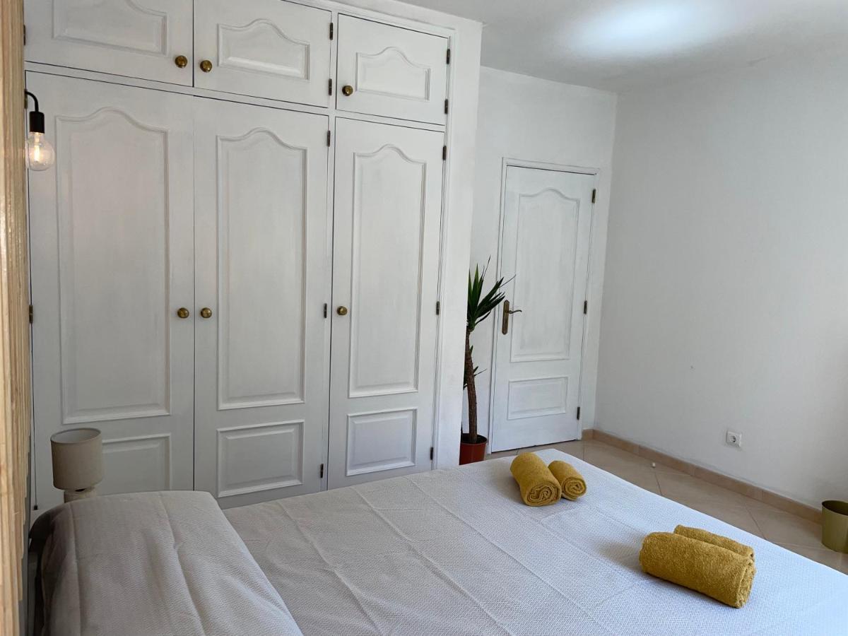 Travellers Guesthouse Lagos Dış mekan fotoğraf