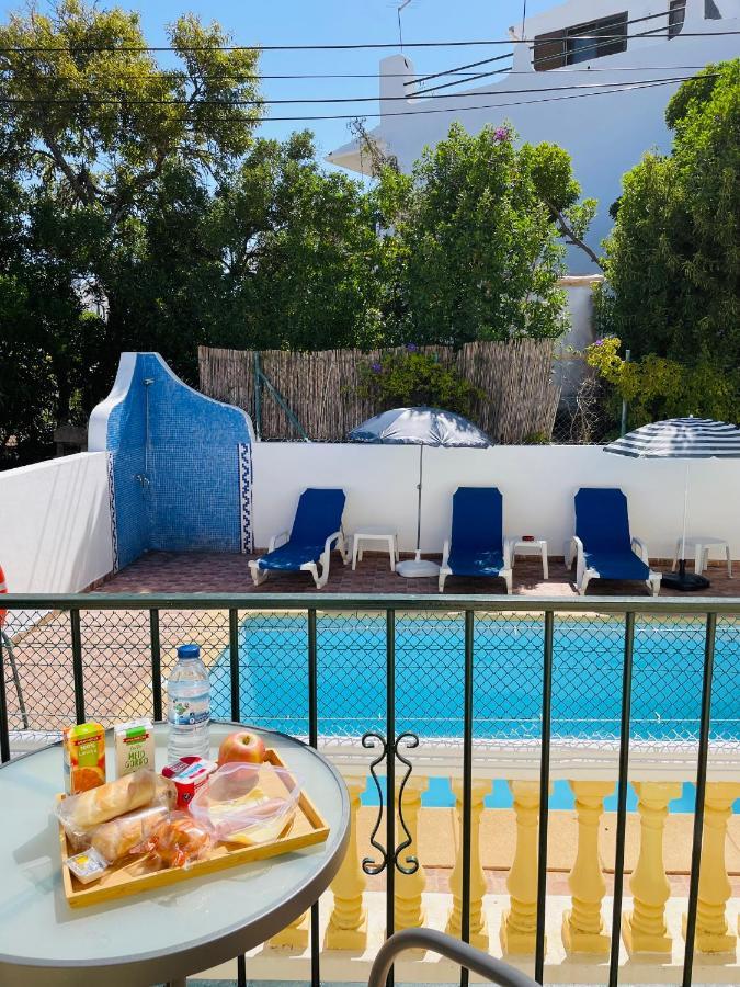 Travellers Guesthouse Lagos Dış mekan fotoğraf