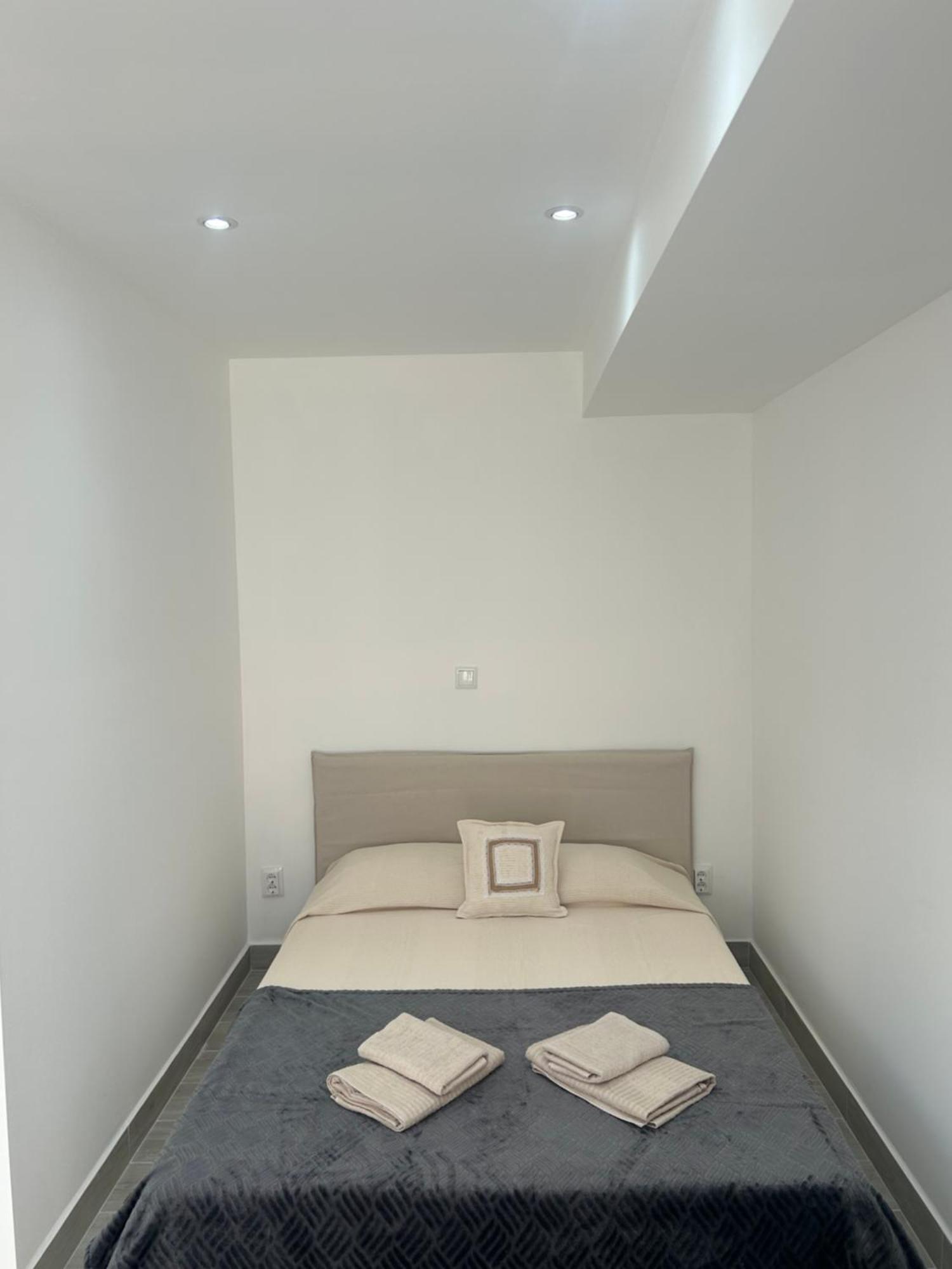 Travellers Guesthouse Lagos Dış mekan fotoğraf