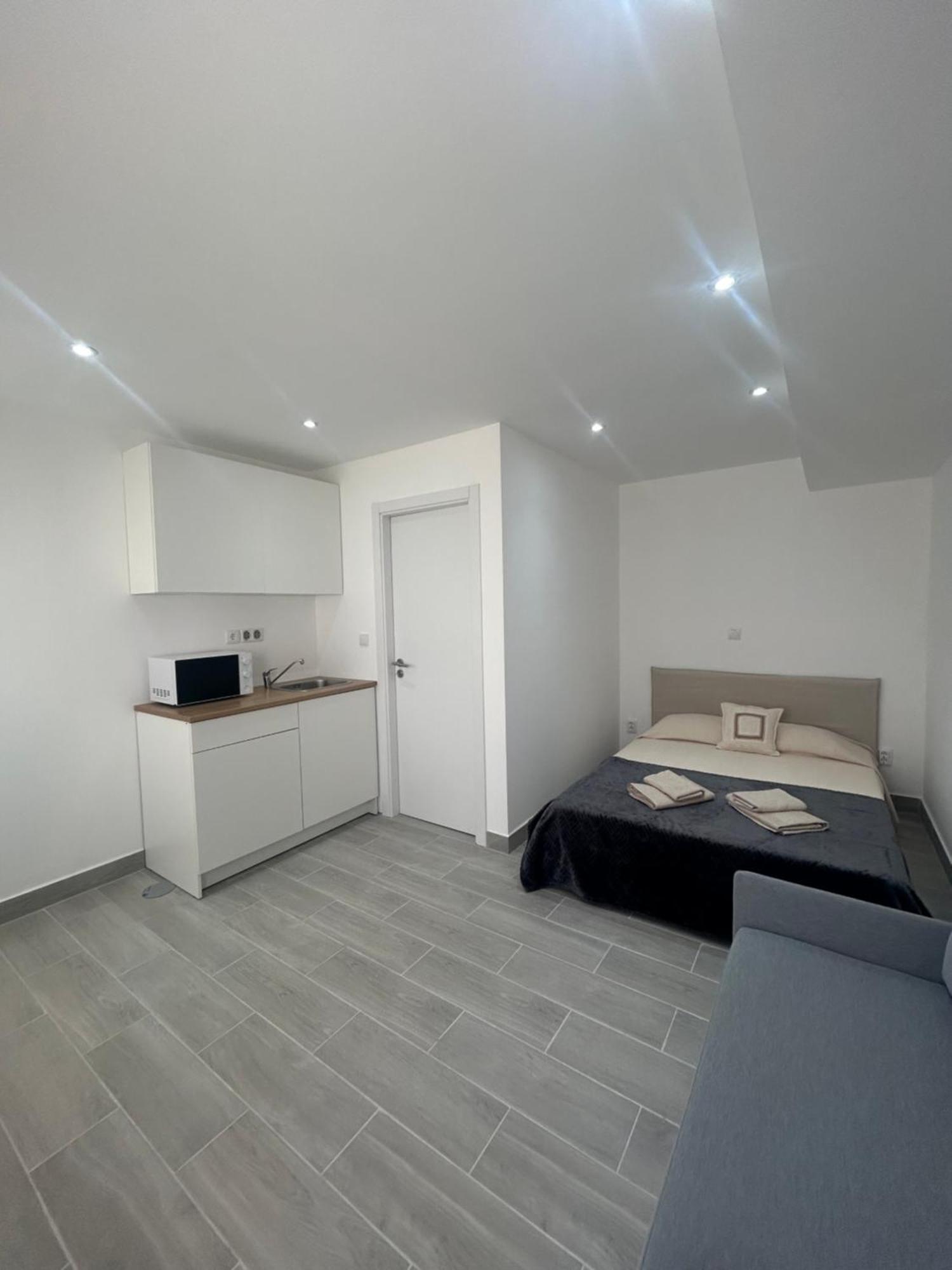 Travellers Guesthouse Lagos Dış mekan fotoğraf