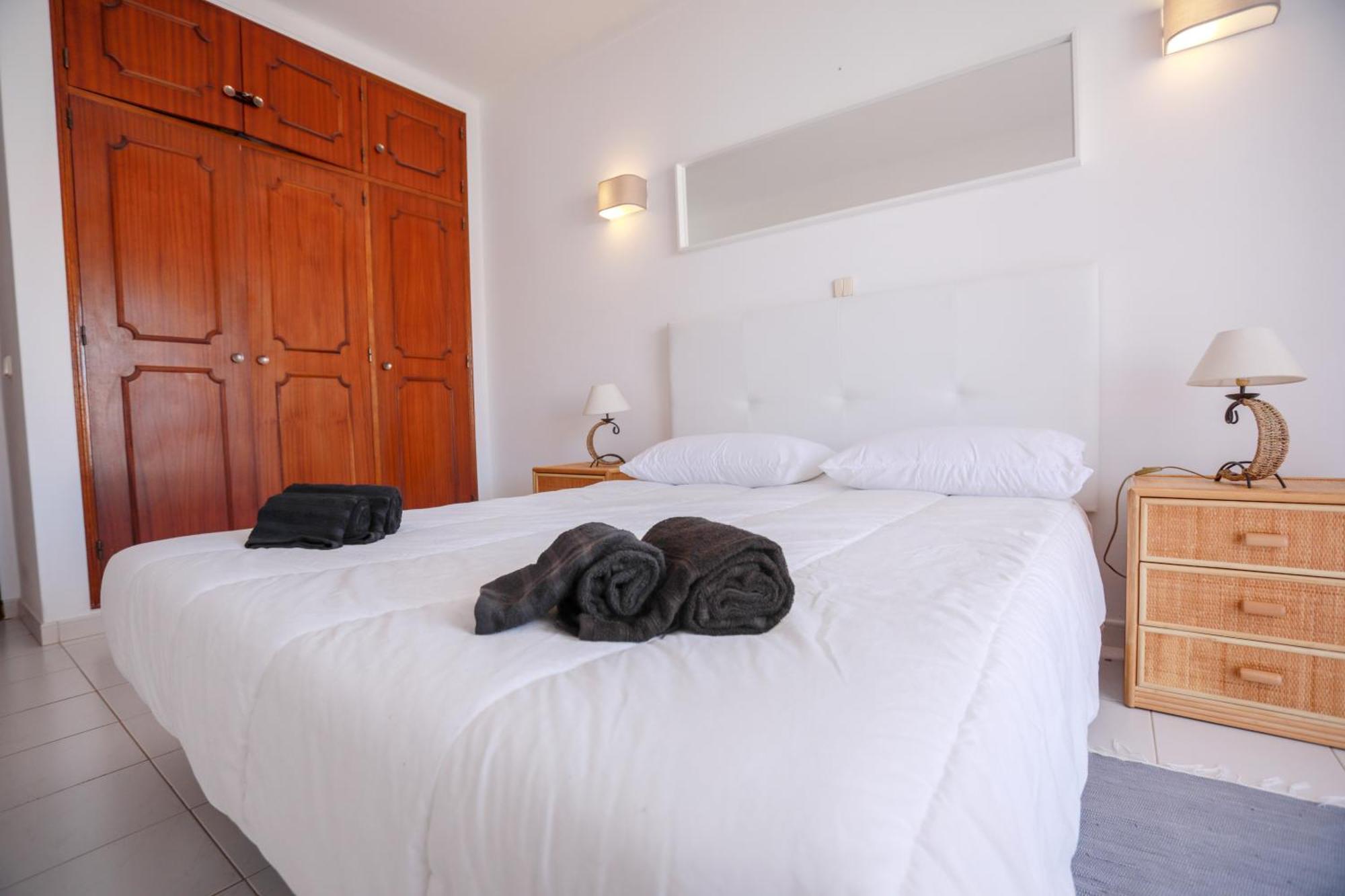 Travellers Guesthouse Lagos Dış mekan fotoğraf