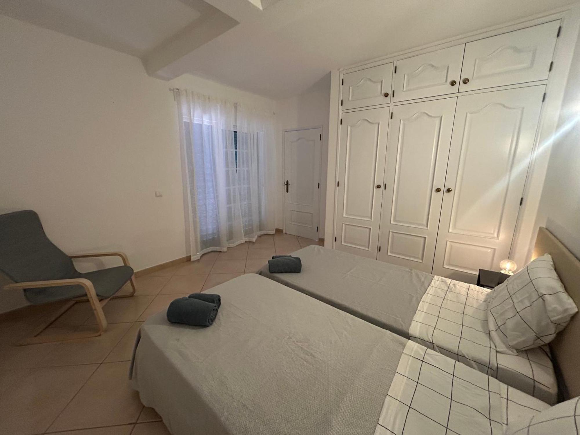 Travellers Guesthouse Lagos Dış mekan fotoğraf